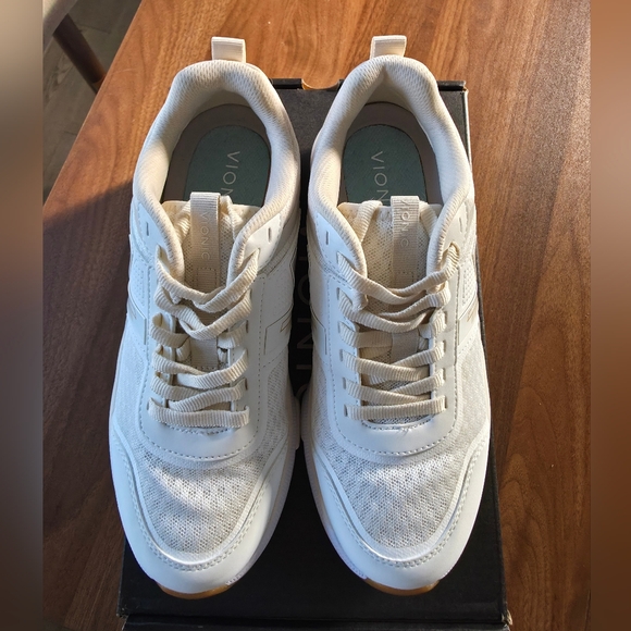 Vionic - Walk Strider - New With Box - Picture 2 of 11